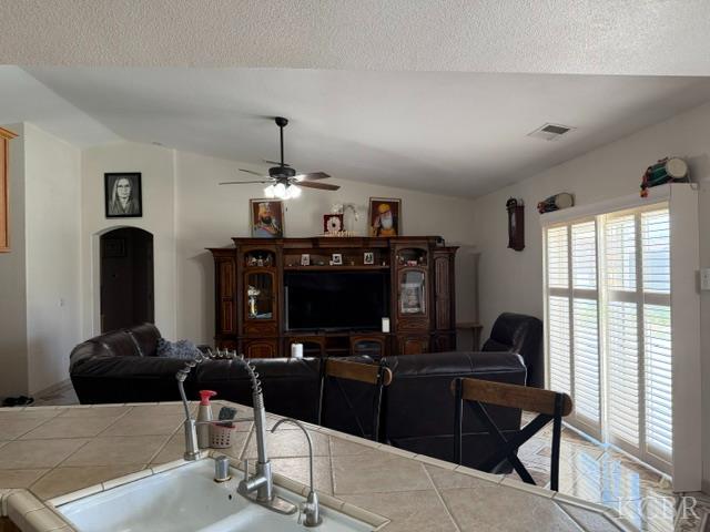2431 Ranier Way, Hanford, CA 93230
