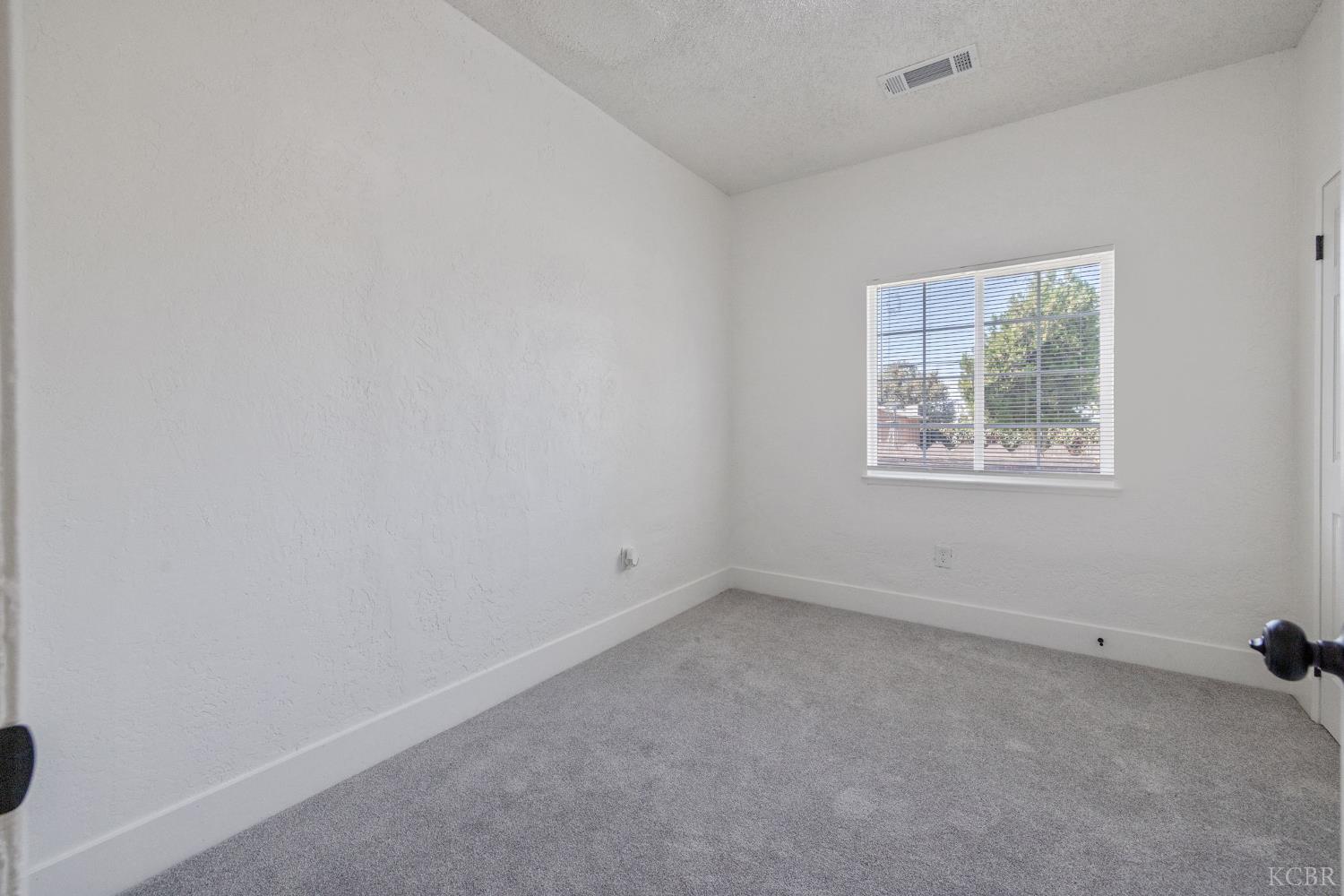 2640 S 11th St, Fresno, CA 93725
