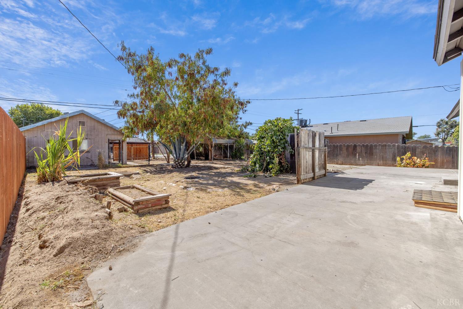 2640 S 11th St, Fresno, CA 93725