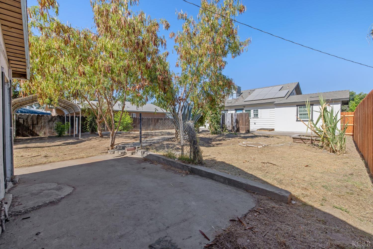 2640 S 11th St, Fresno, CA 93725