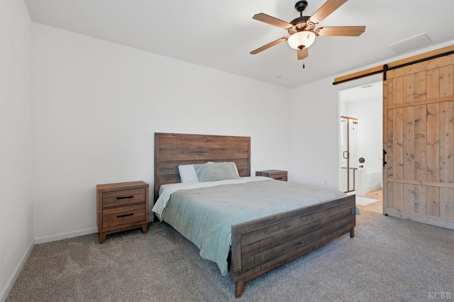 1326 W Sawtooth Pl W, Hanford, CA 93230