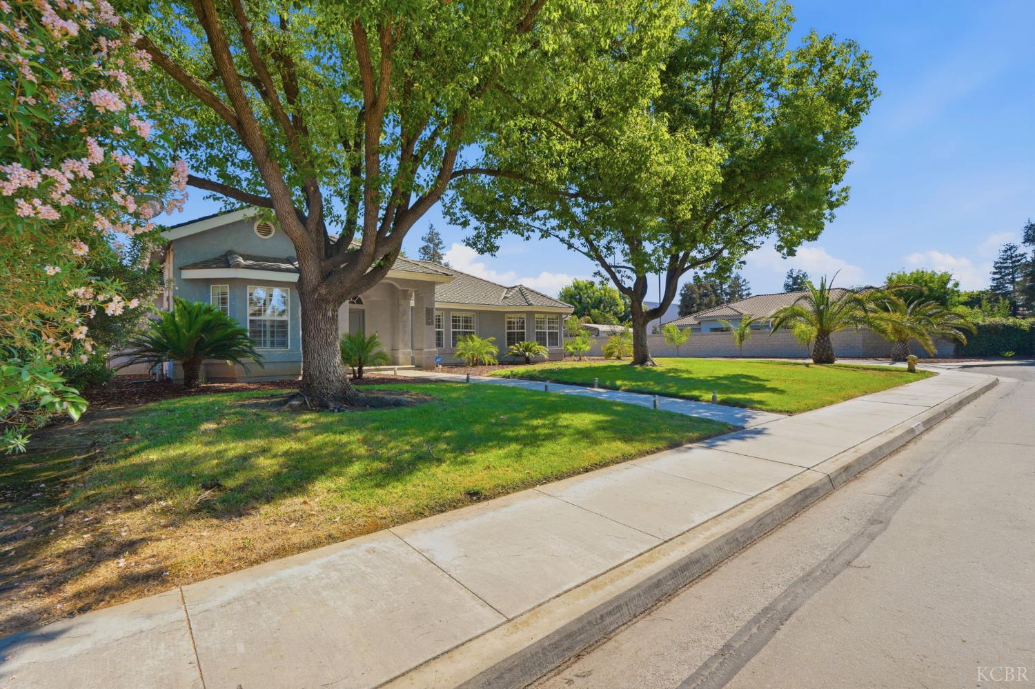 3421 W Orchard Ave, Visalia, CA 93277