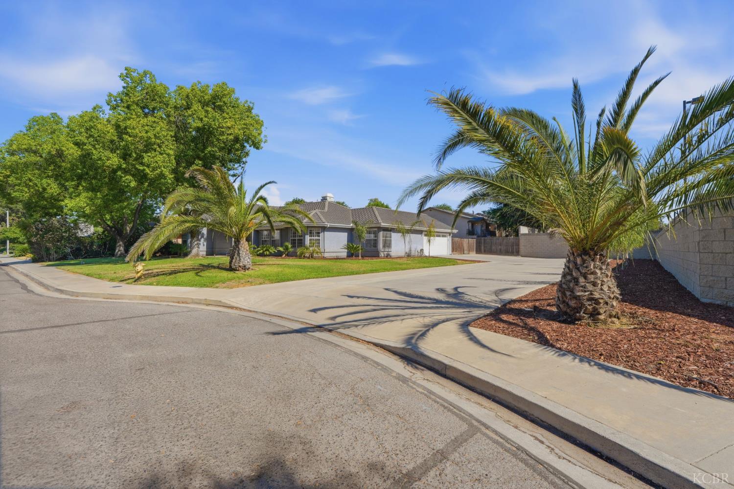 3421 W Orchard Ave, Visalia, CA 93277