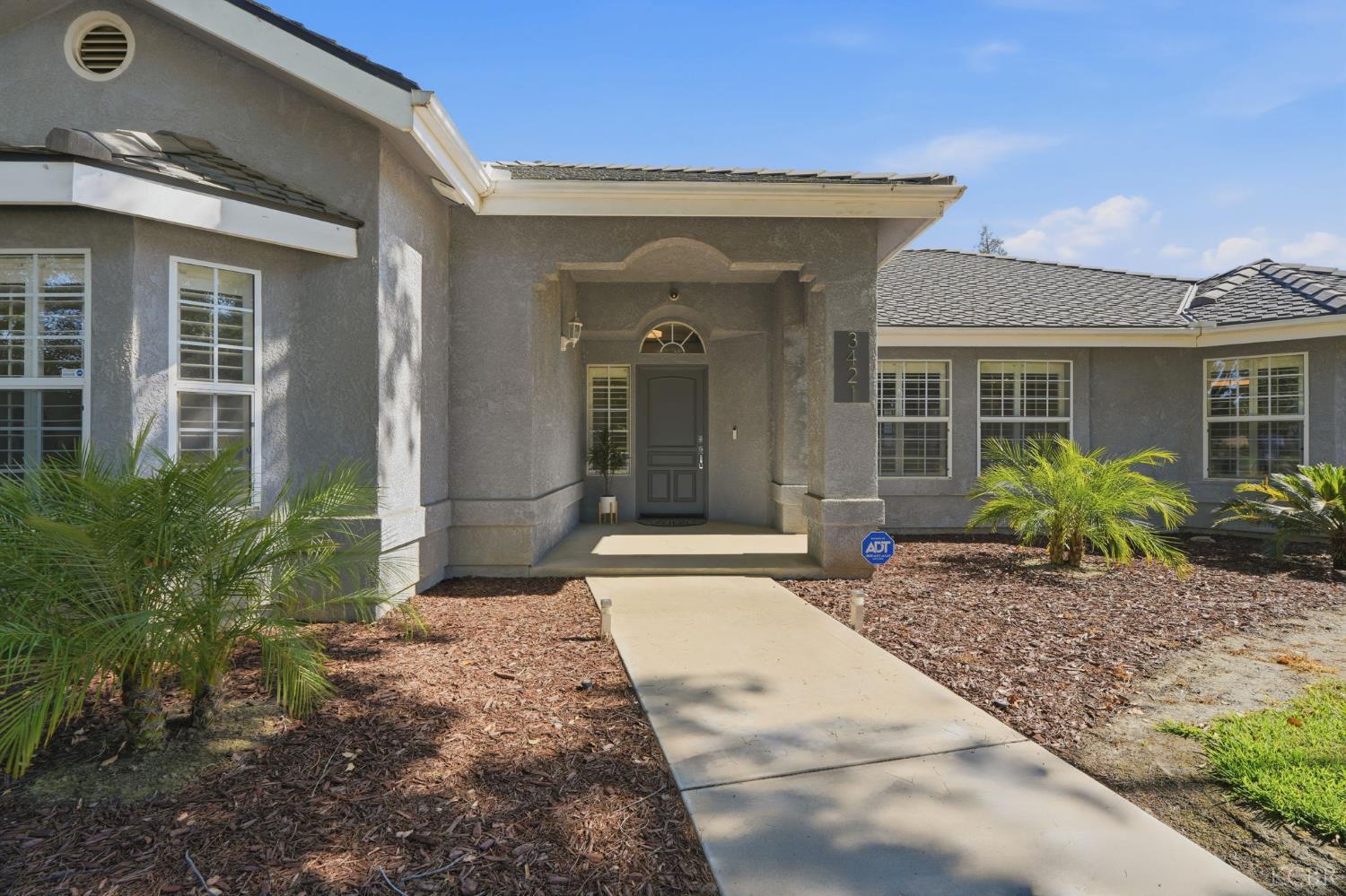 3421 W Orchard Ave, Visalia, CA 93277