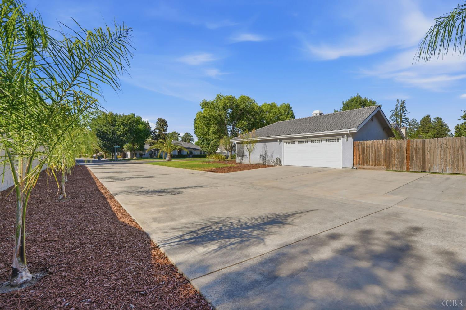 3421 W Orchard Ave, Visalia, CA 93277