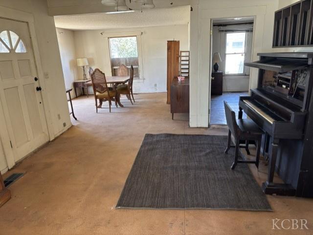 684 Oleander Ave, Lemoore, CA 93245