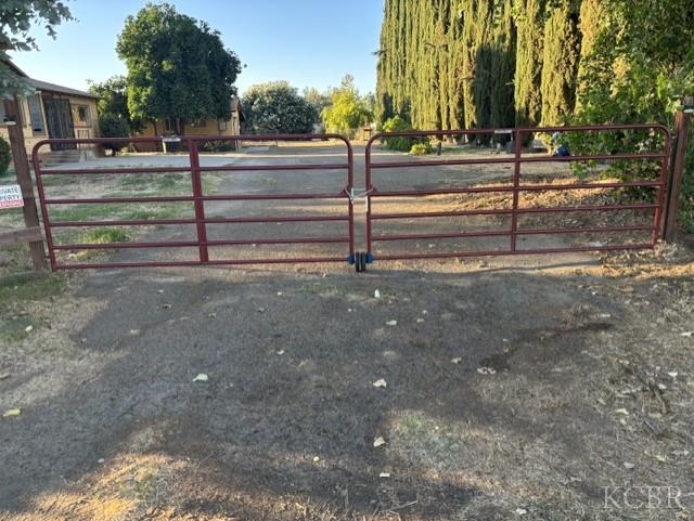 684 Oleander Ave, Lemoore, CA 93245