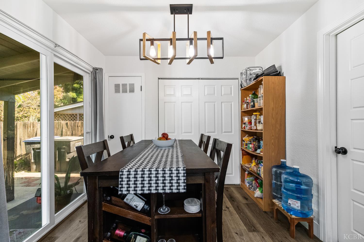 820 S Bradley St, Visalia, CA 93292