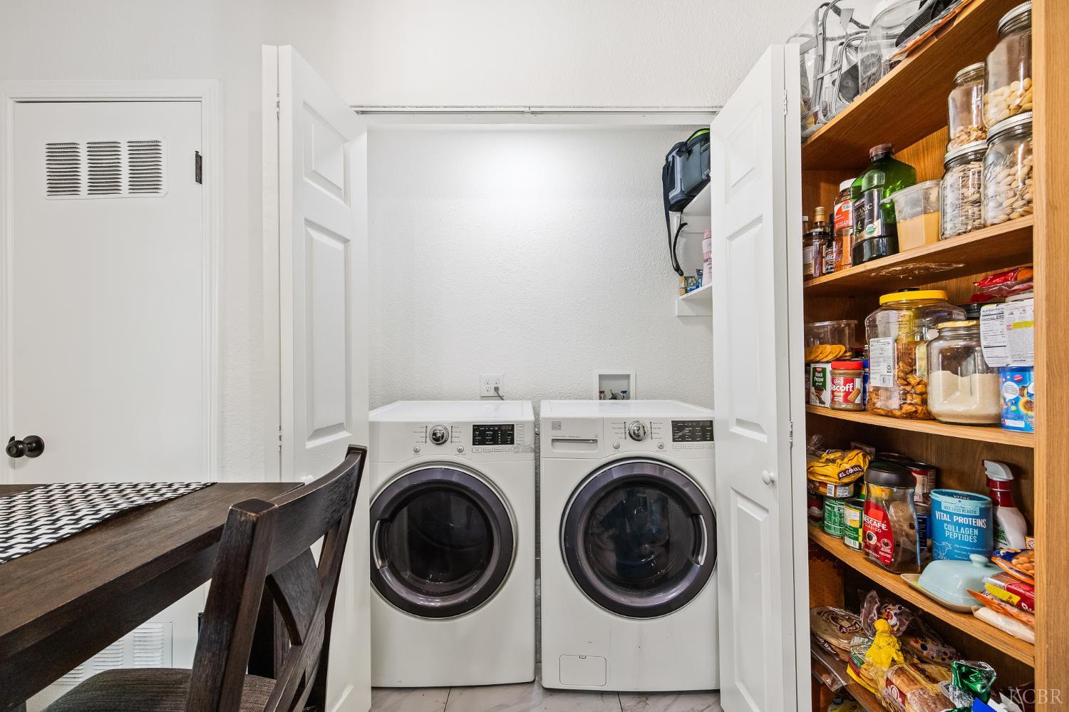 820 S Bradley St, Visalia, CA 93292