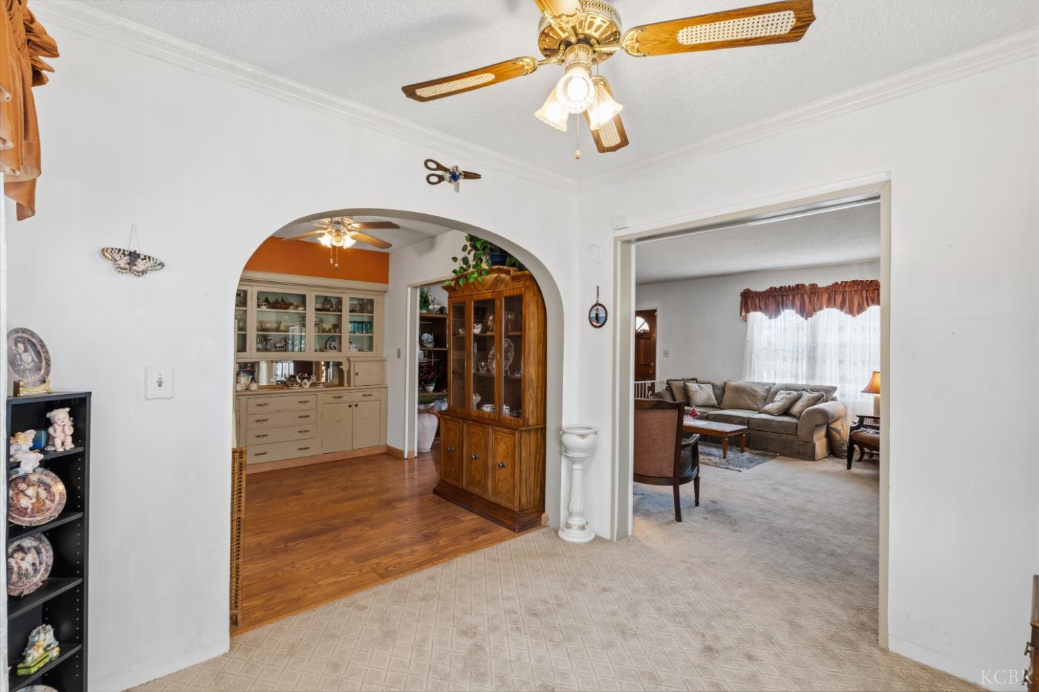 330 W Malone St, Hanford, CA 93230