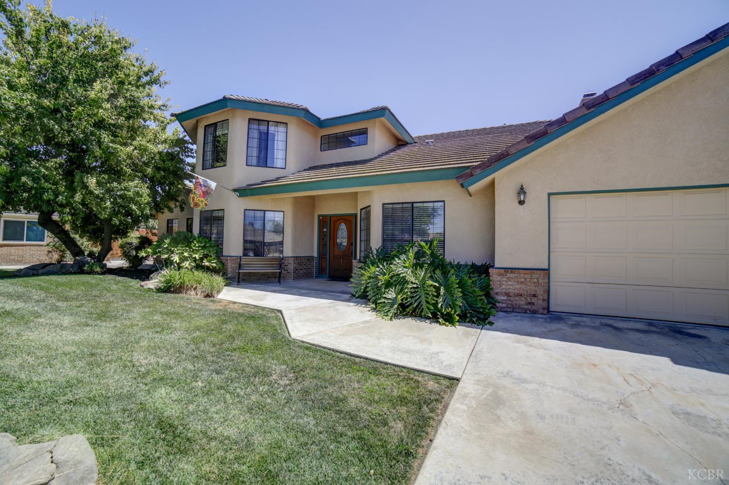 420 Beech Pl, Lemoore, CA 93245