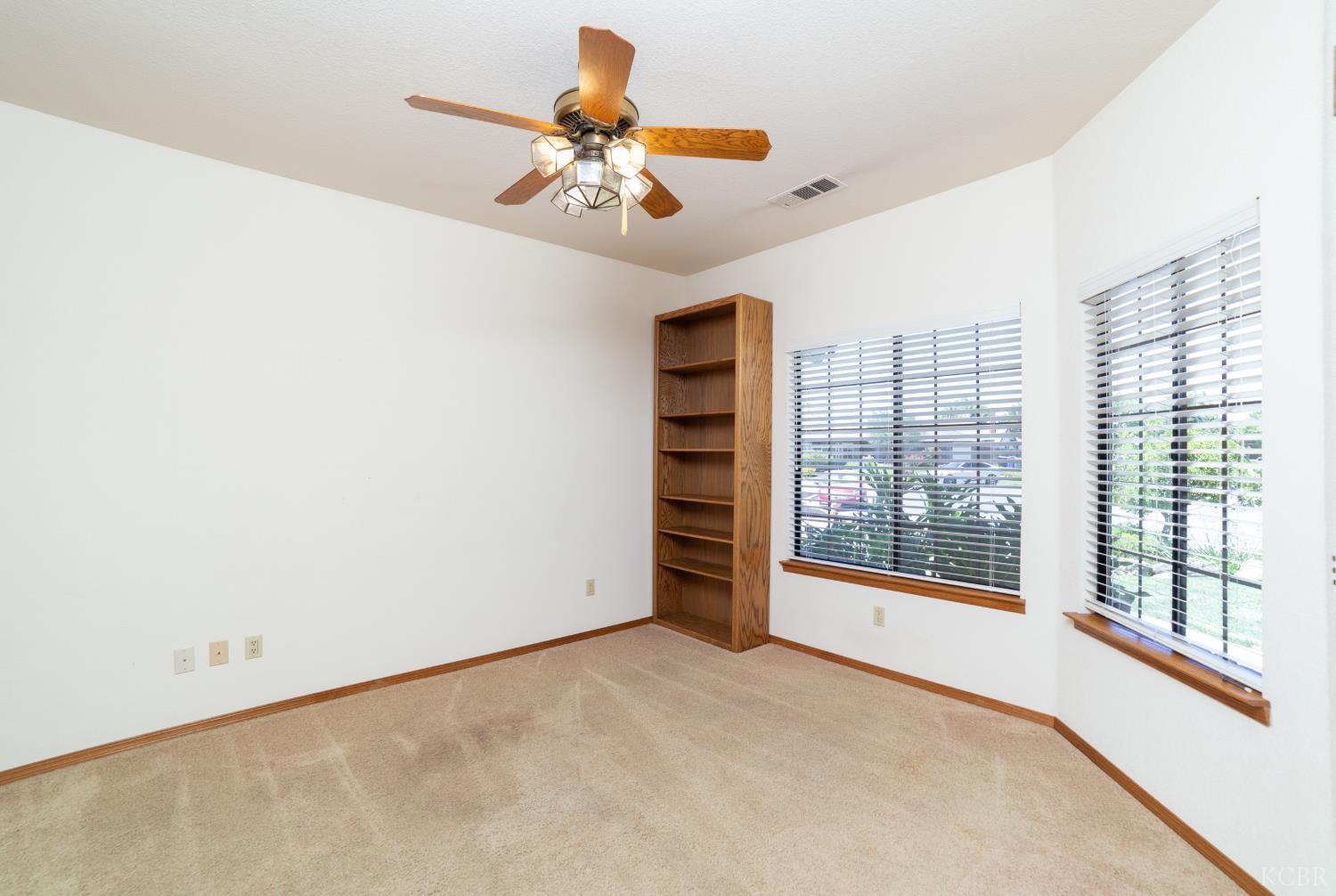 420 Beech Pl, Lemoore, CA 93245