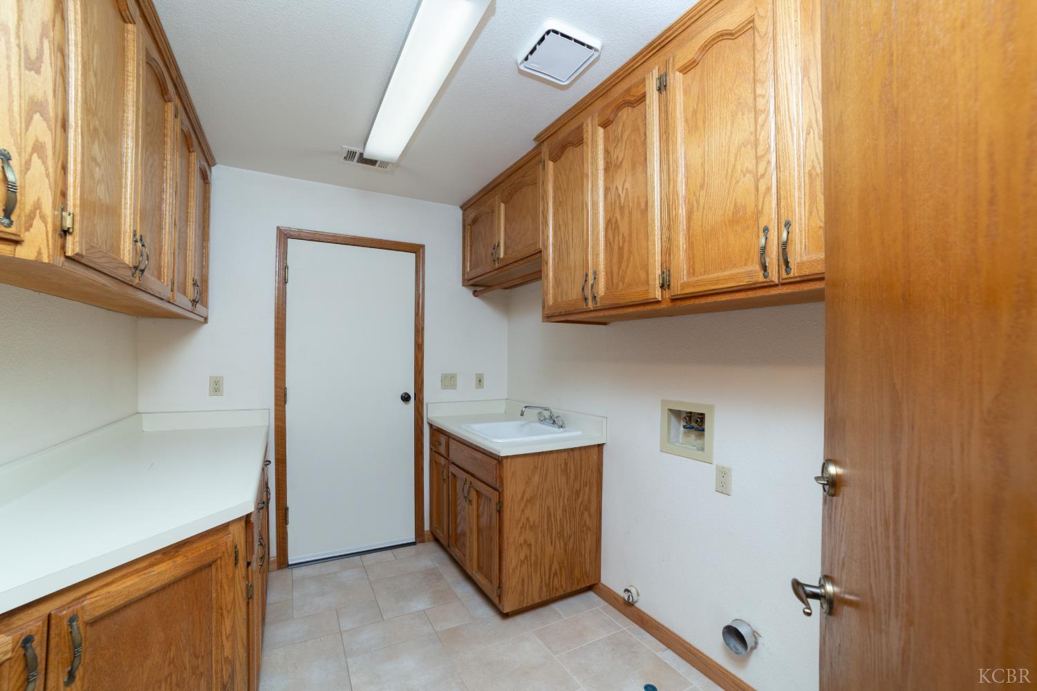 420 Beech Pl, Lemoore, CA 93245