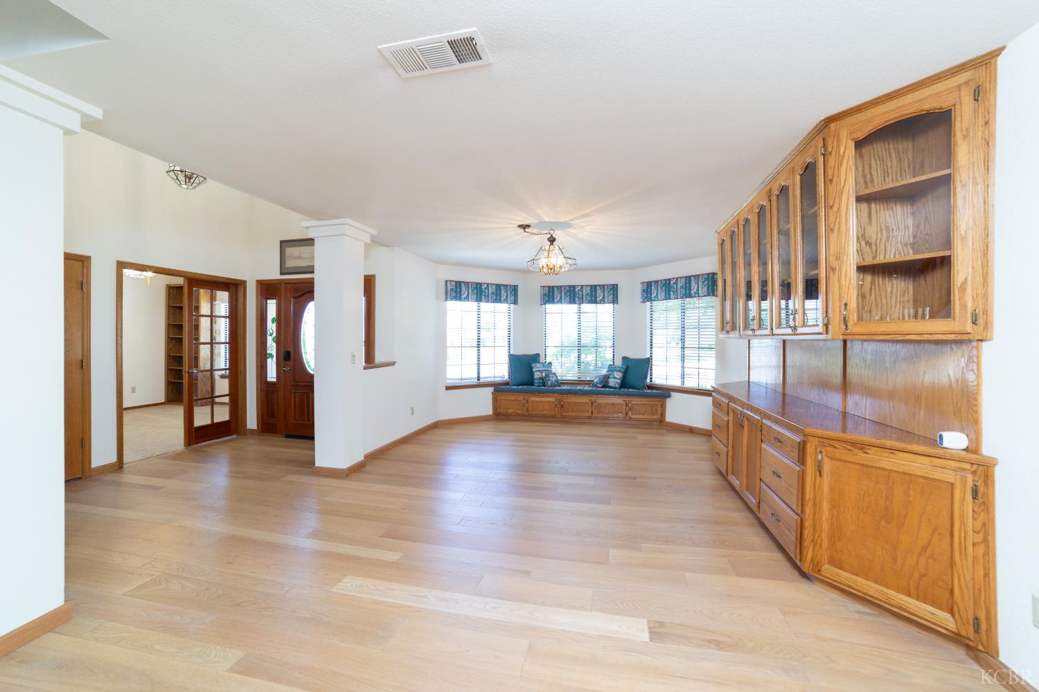 420 Beech Pl, Lemoore, CA 93245