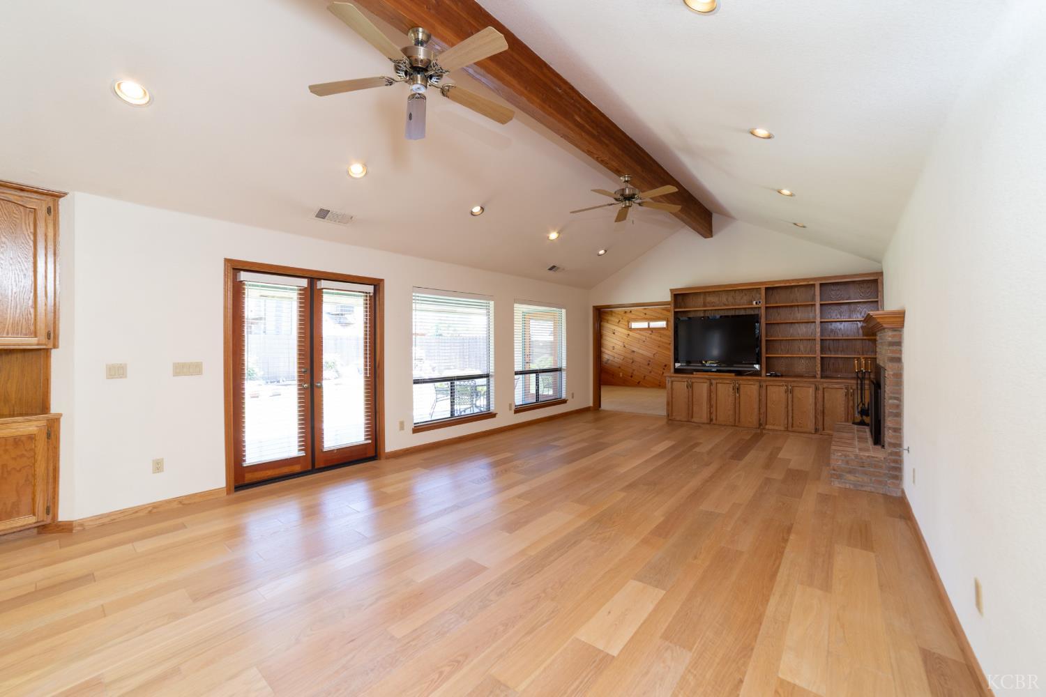 420 Beech Pl, Lemoore, CA 93245