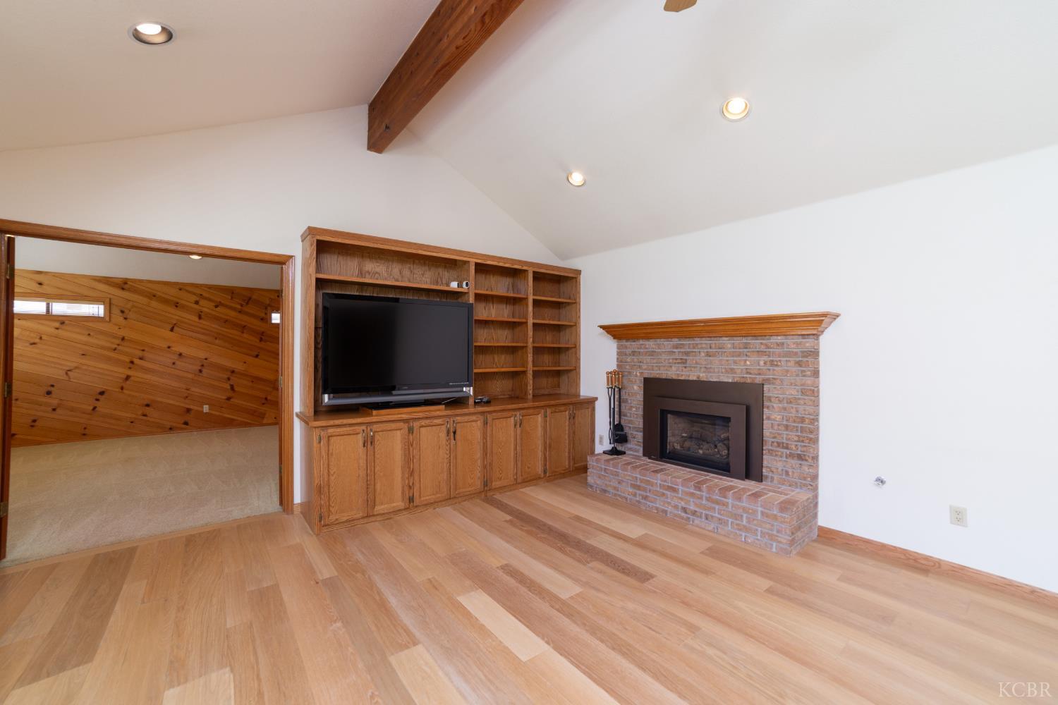 420 Beech Pl, Lemoore, CA 93245