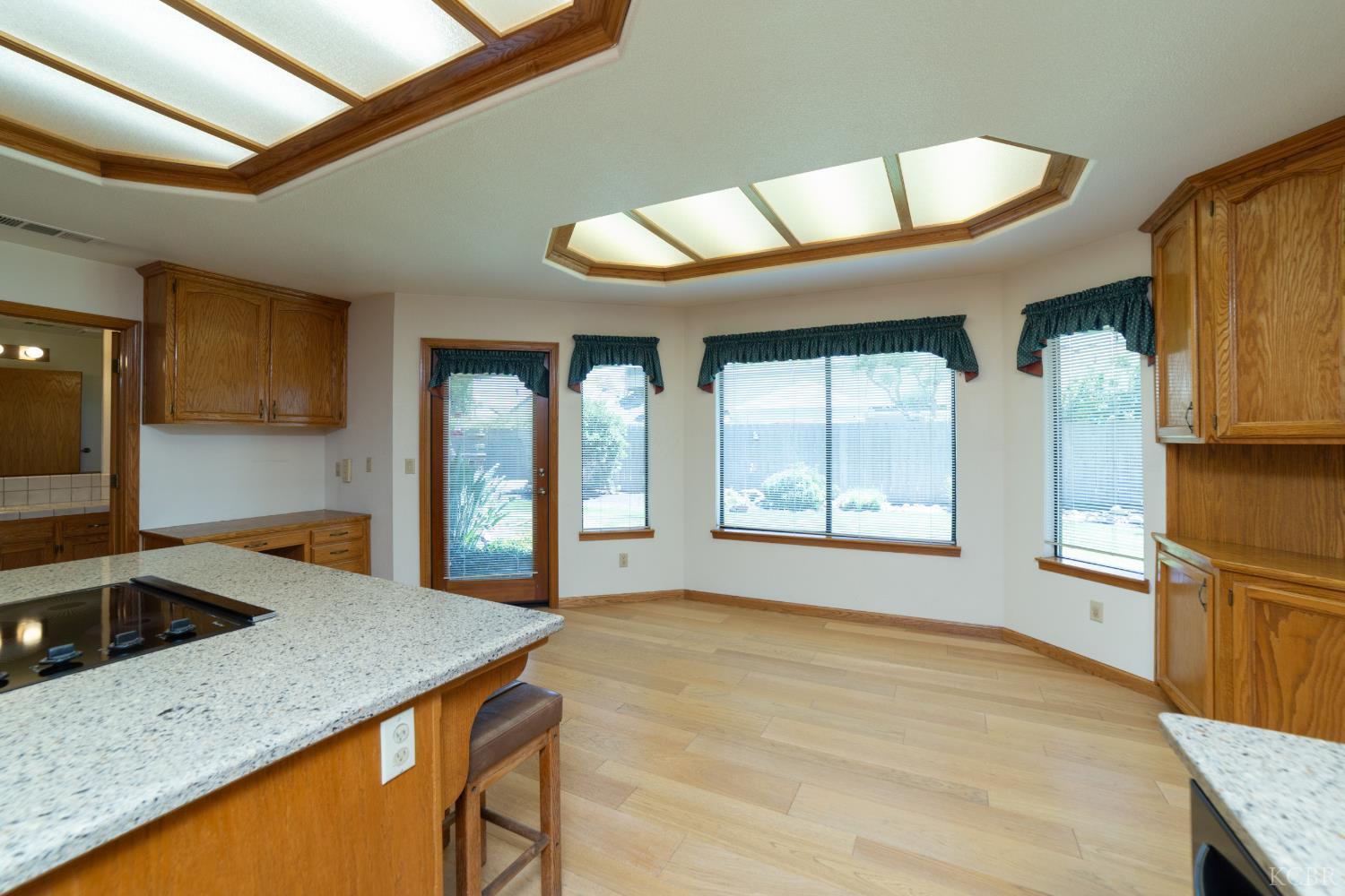 420 Beech Pl, Lemoore, CA 93245