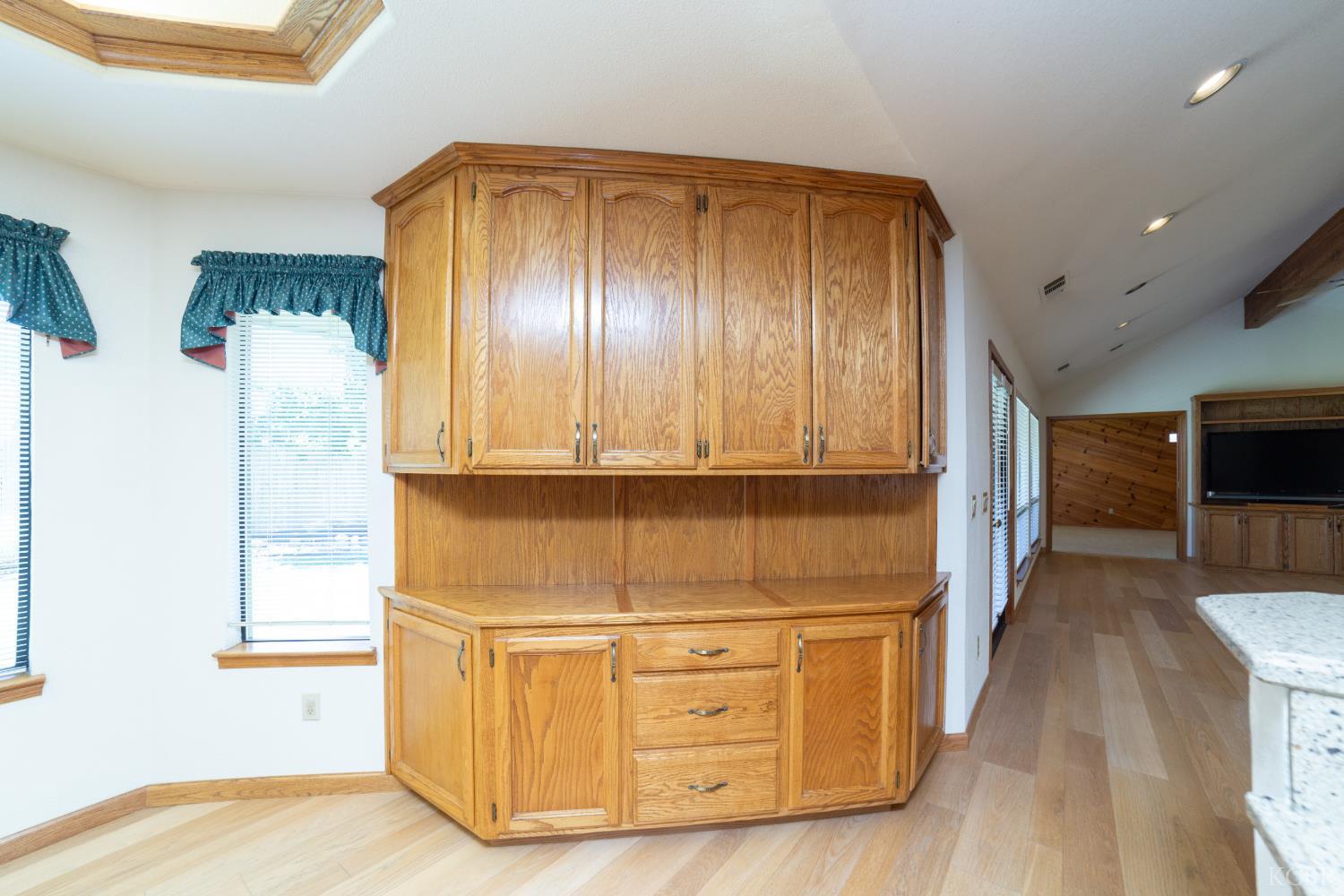 420 Beech Pl, Lemoore, CA 93245