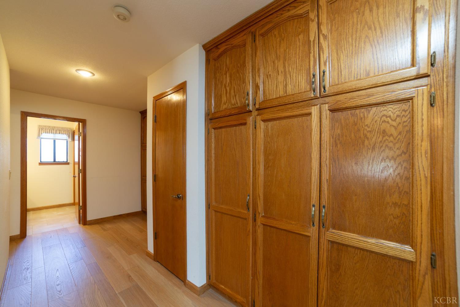 420 Beech Pl, Lemoore, CA 93245