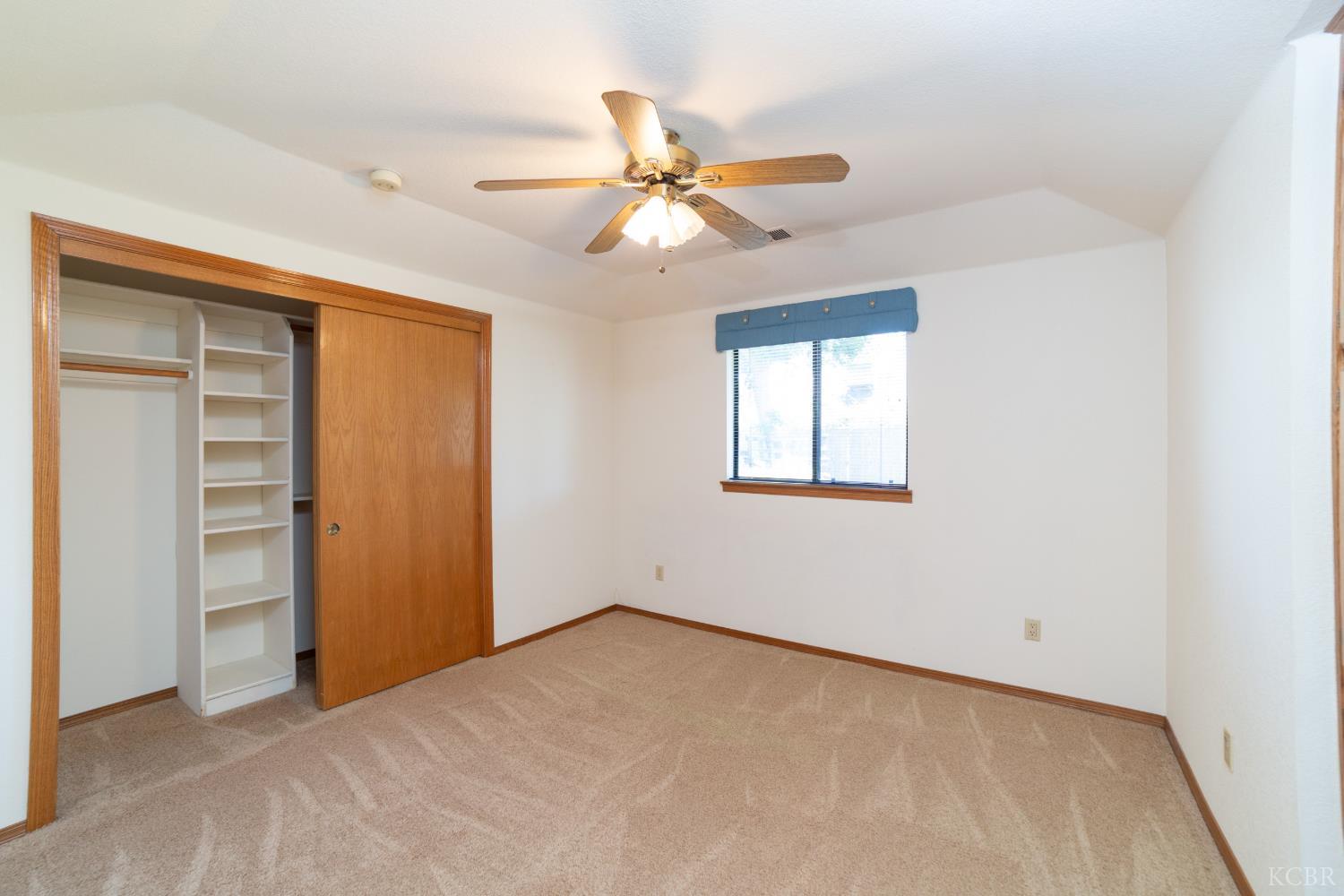 420 Beech Pl, Lemoore, CA 93245