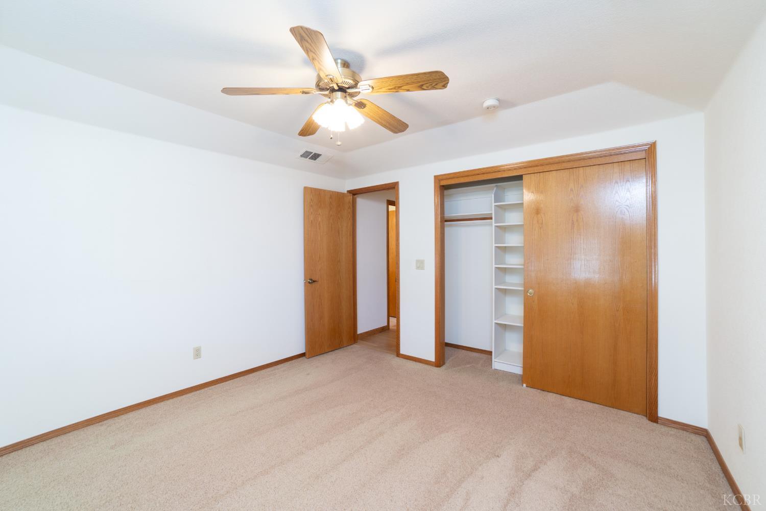 420 Beech Pl, Lemoore, CA 93245