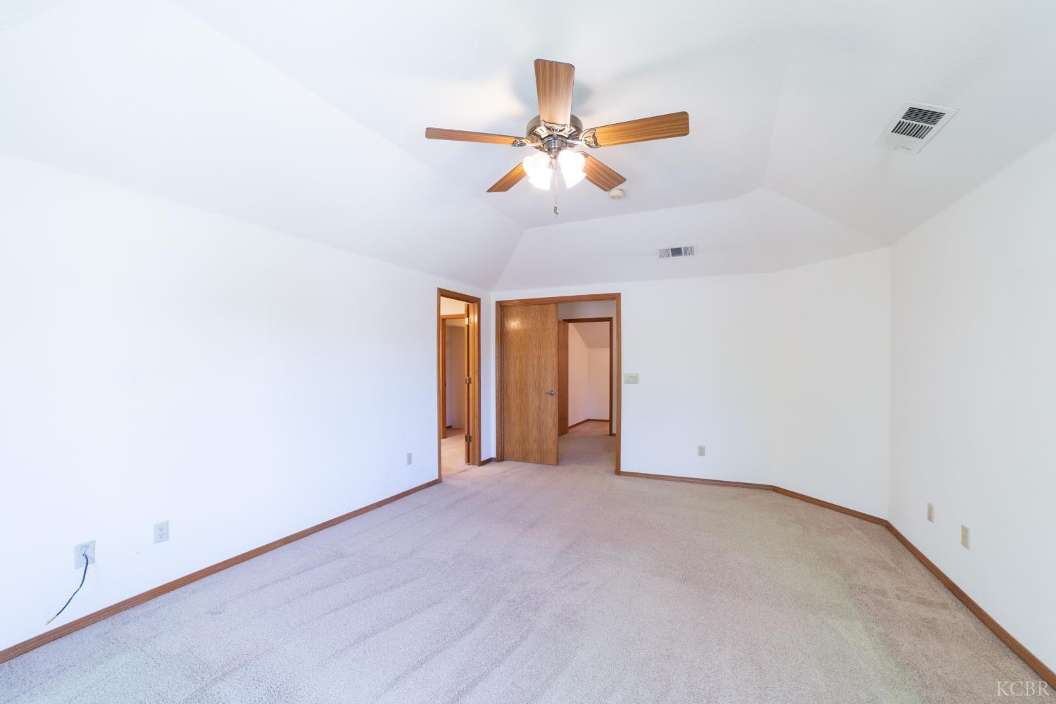420 Beech Pl, Lemoore, CA 93245