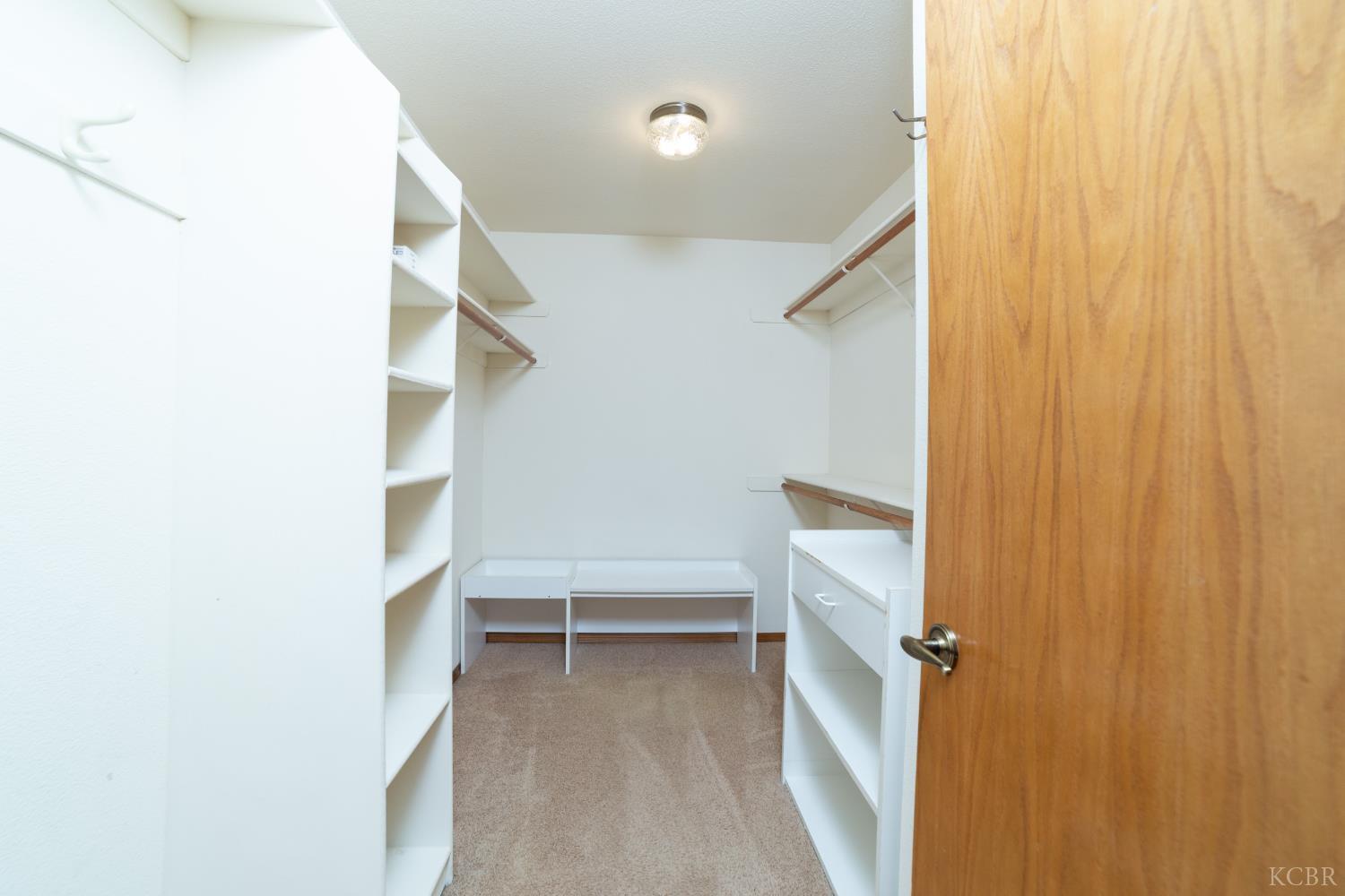 420 Beech Pl, Lemoore, CA 93245