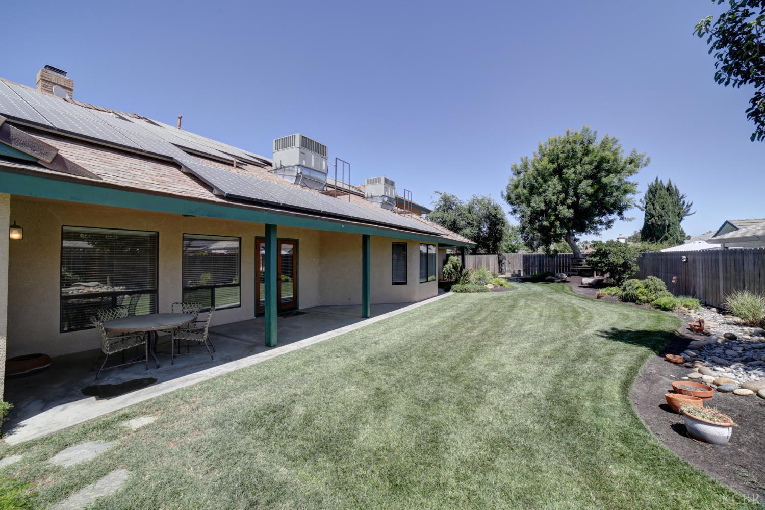 420 Beech Pl, Lemoore, CA 93245