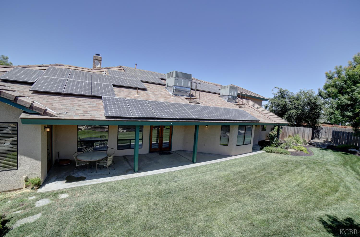 420 Beech Pl, Lemoore, CA 93245