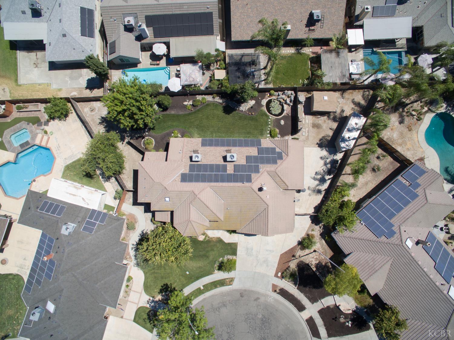 420 Beech Pl, Lemoore, CA 93245