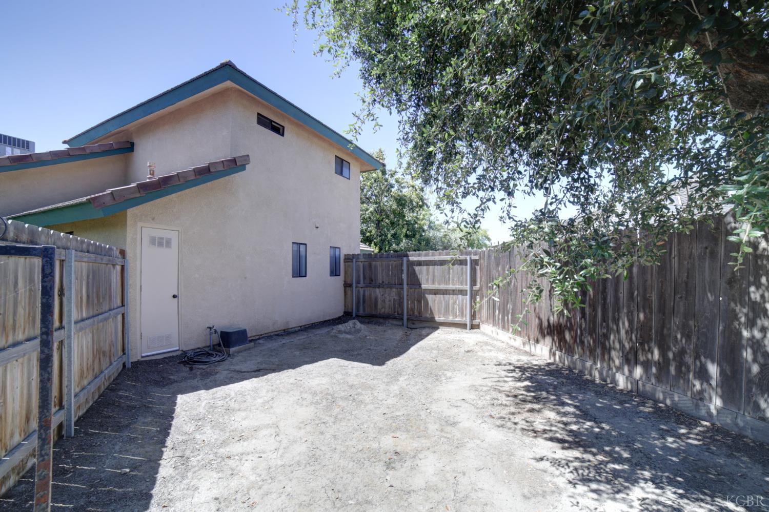 420 Beech Pl, Lemoore, CA 93245