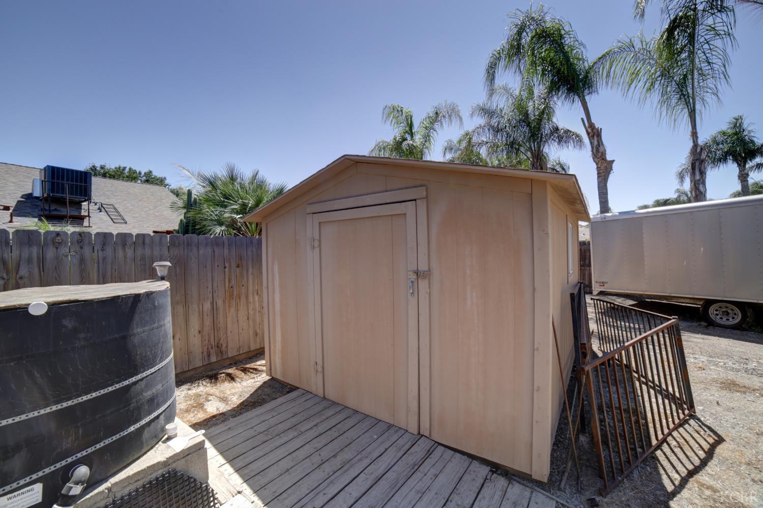 420 Beech Pl, Lemoore, CA 93245