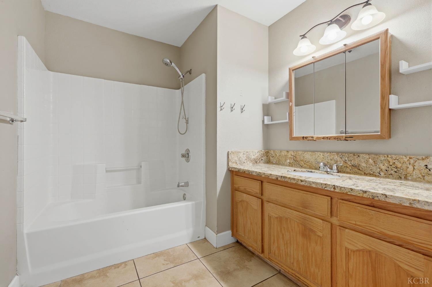 1106 Patterson Ave, Corcoran, CA 93212