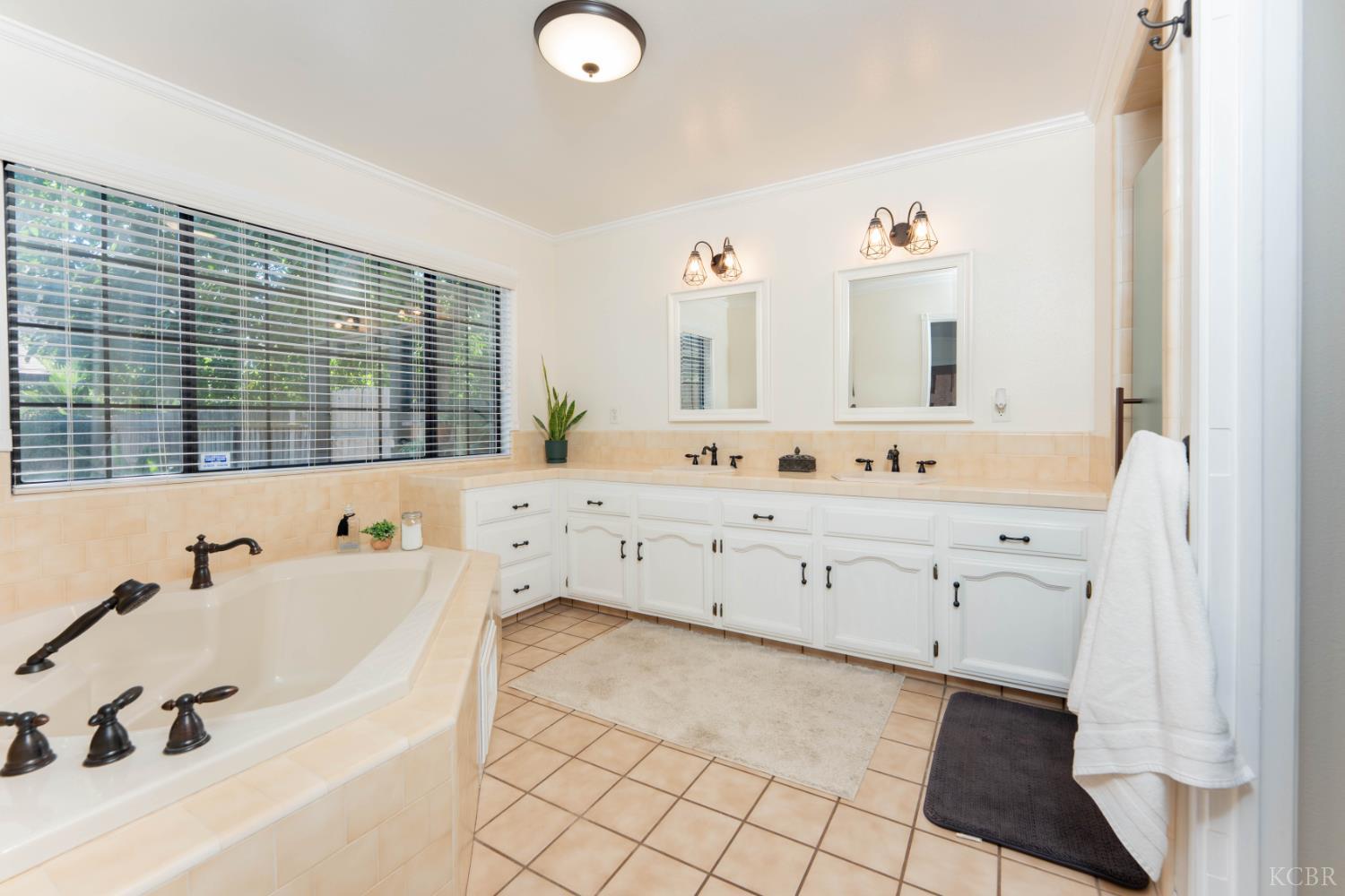 28821 Road 168, Visalia, CA 93292