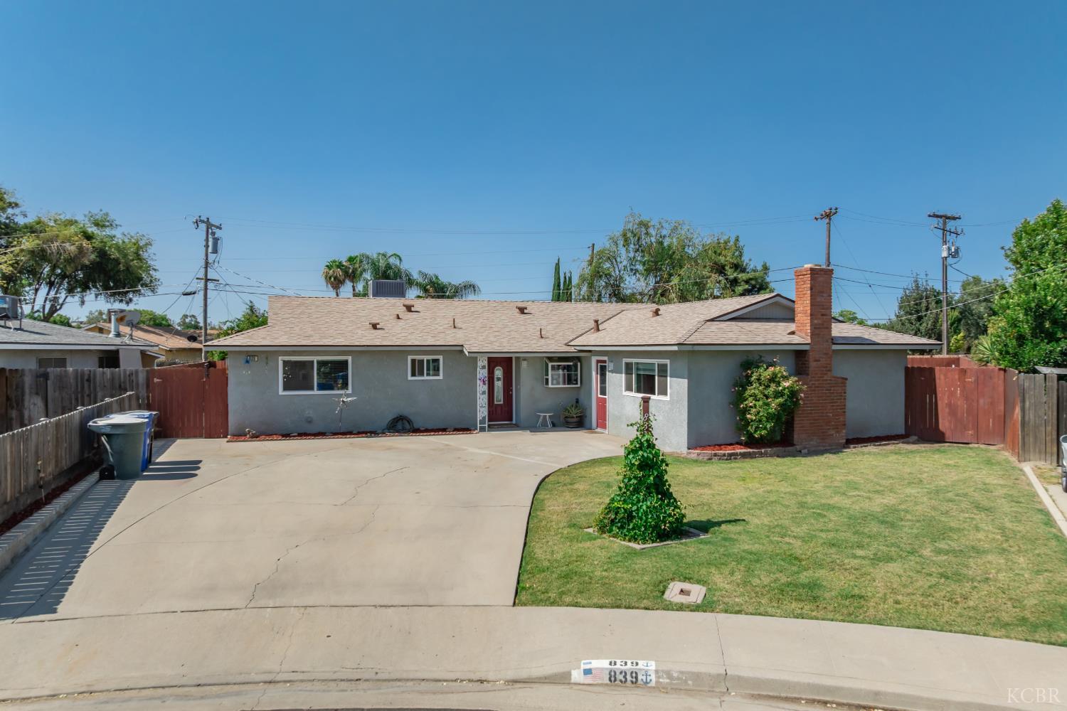 839 Camellia Ln, Lemoore, CA 93245