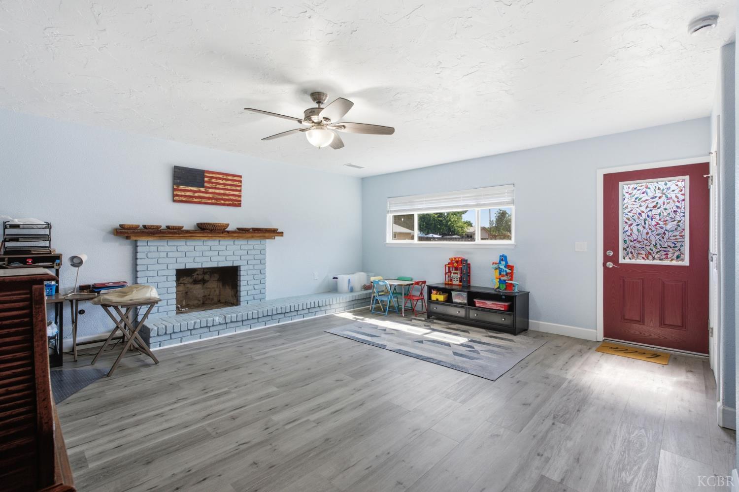 839 Camellia Ln, Lemoore, CA 93245