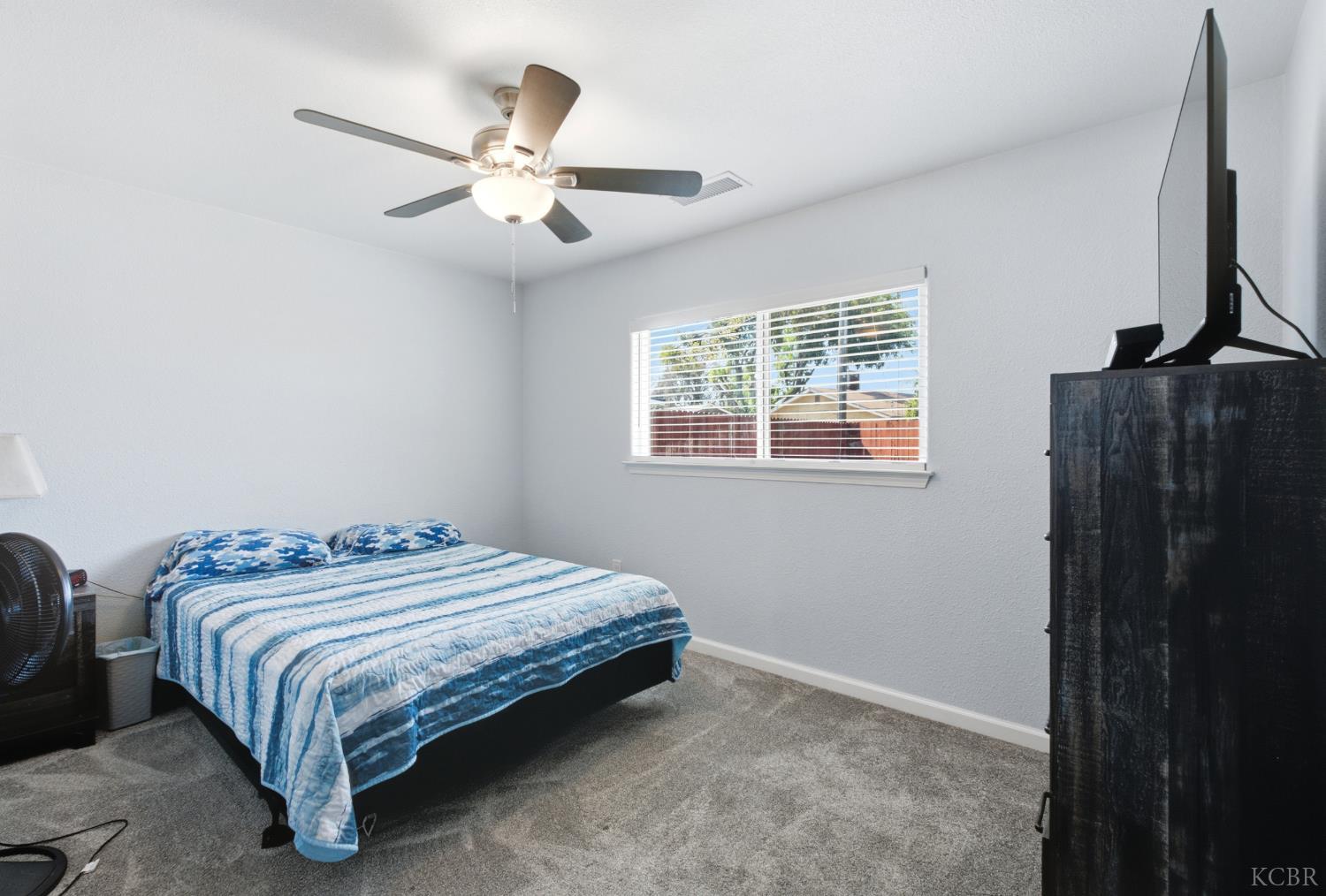 839 Camellia Ln, Lemoore, CA 93245