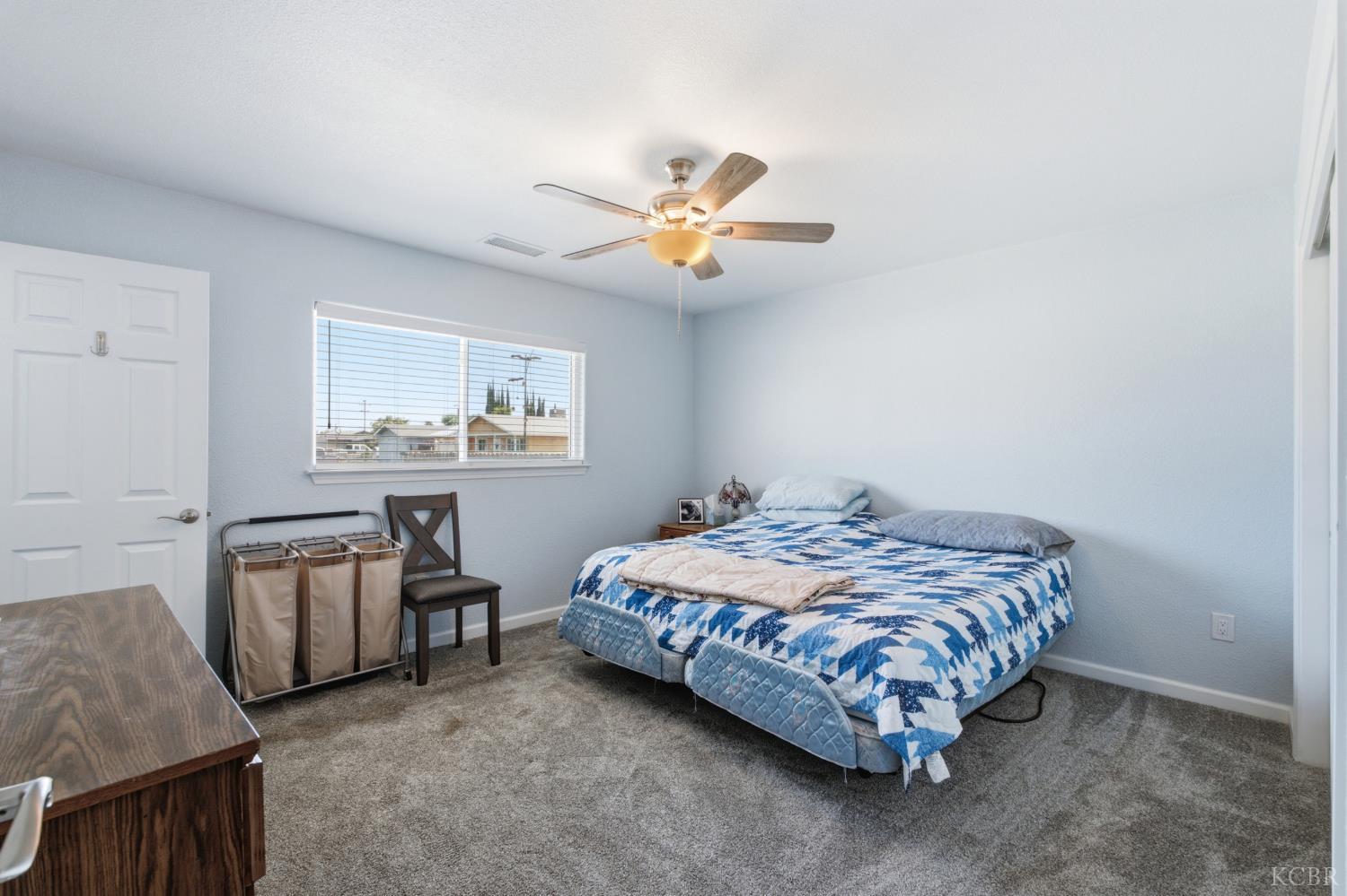 839 Camellia Ln, Lemoore, CA 93245