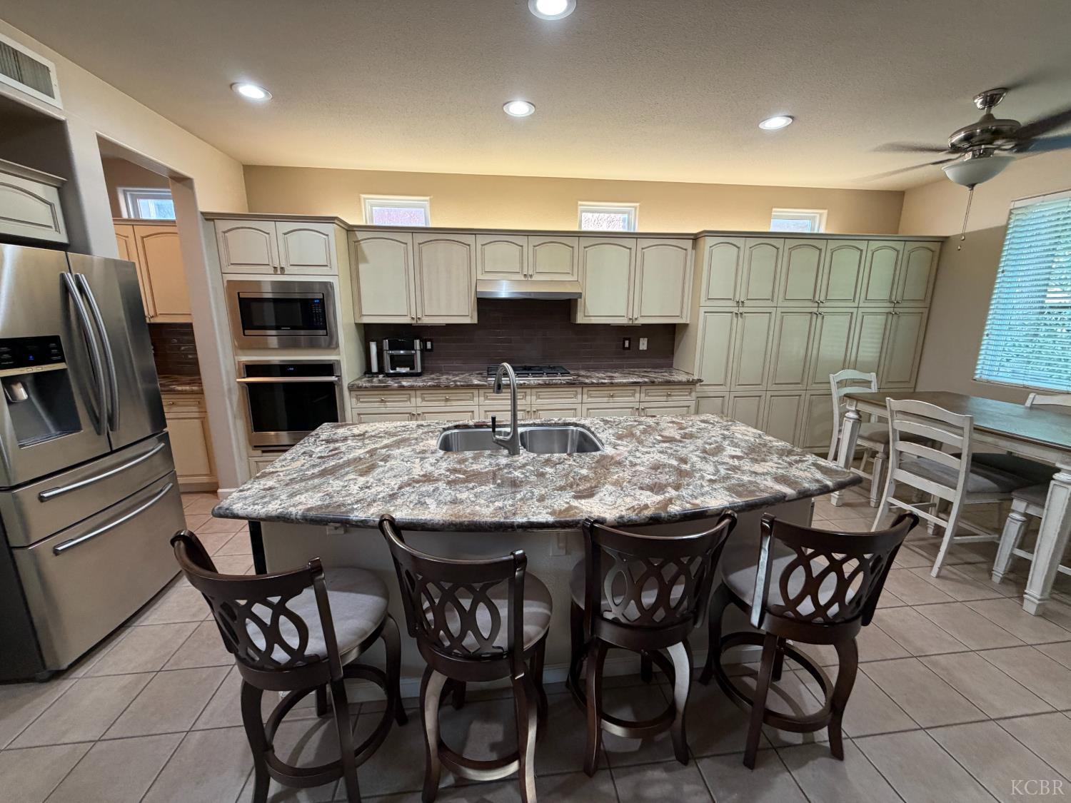 4683 N Arrow Ridge Way, Clovis, CA 93619