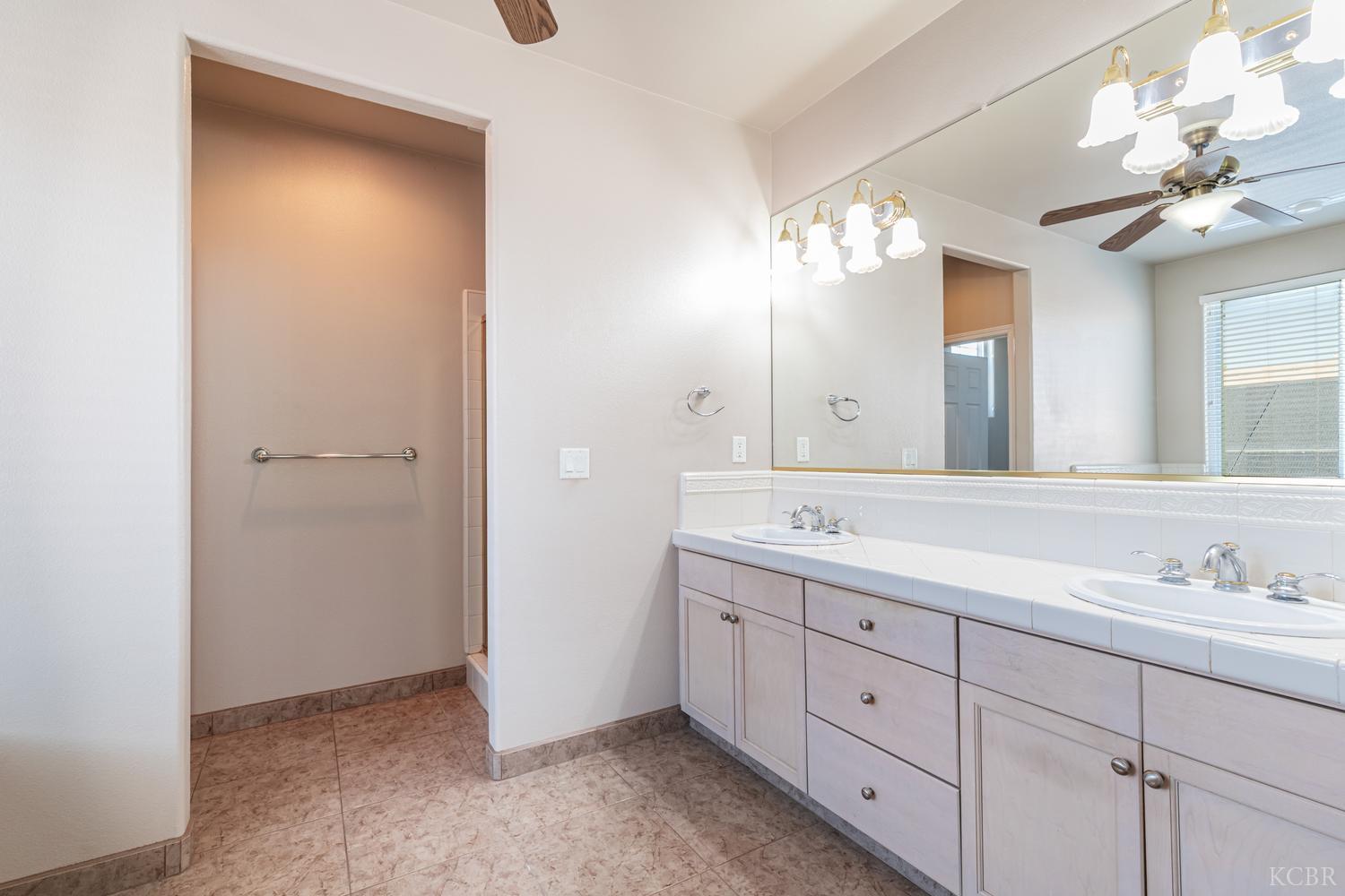4683 N Arrow Ridge Way, Clovis, CA 93619