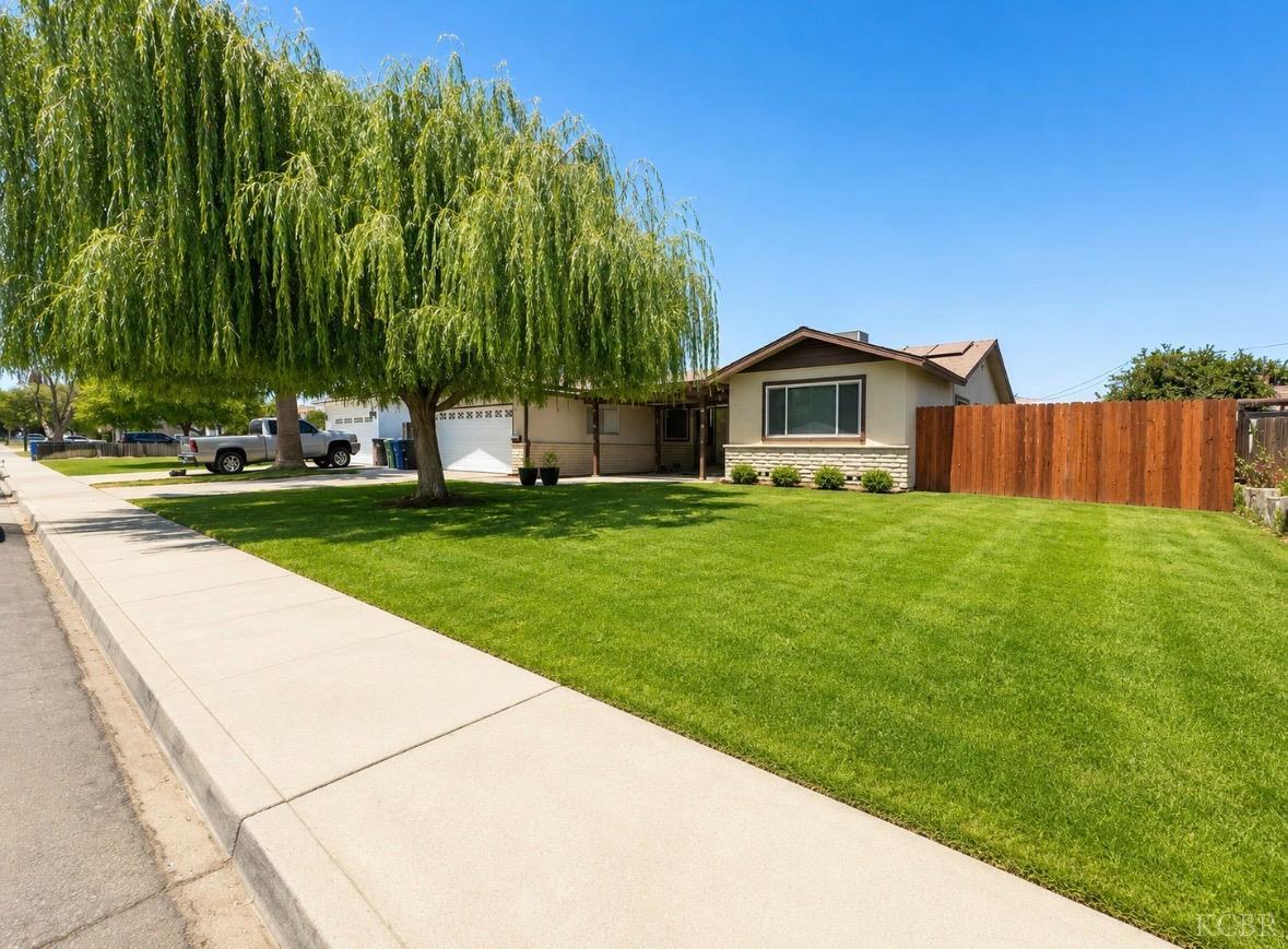 544 Meadow Lane, Lemoore, CA 93245