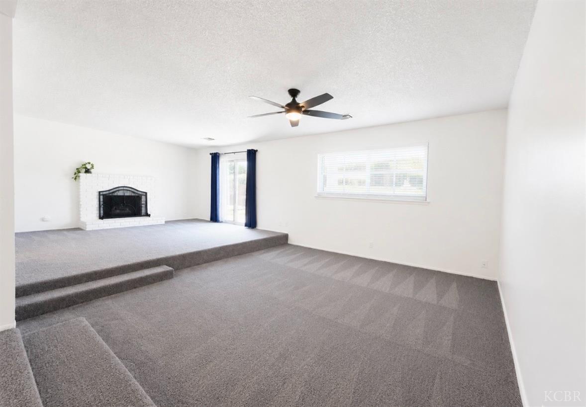 544 Meadow Lane, Lemoore, CA 93245