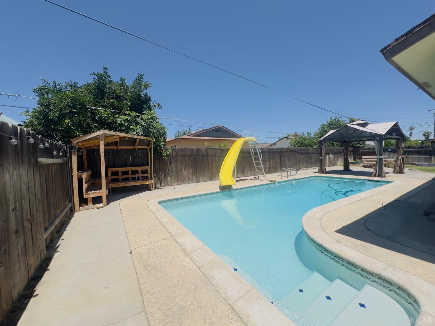 544 Meadow Lane, Lemoore, CA 93245