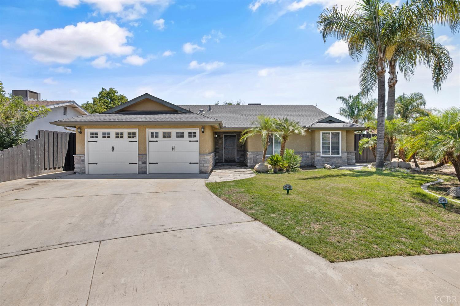 2175 Beechwood Ct, Hanford, CA 93230