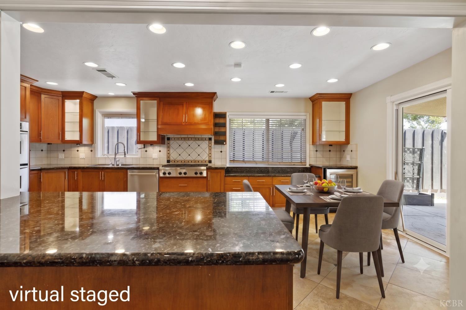 2175 Beechwood Ct, Hanford, CA 93230