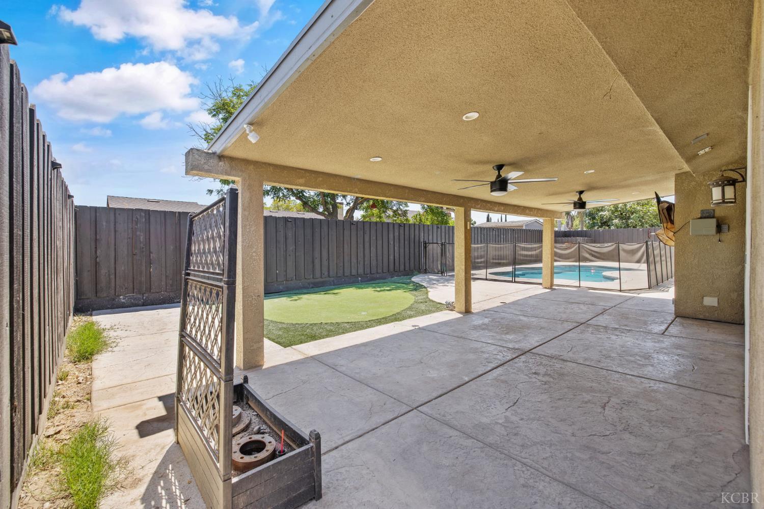 2175 Beechwood Ct, Hanford, CA 93230