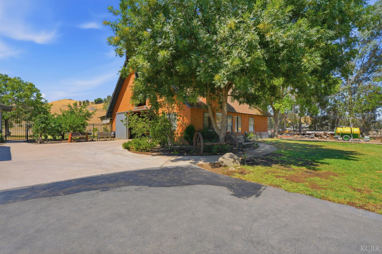 31061 Palm, Exeter, CA 93221