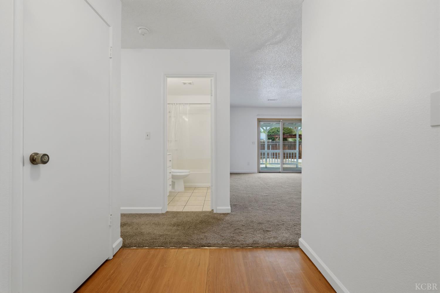 1378 Harvard Pl, Hanford, CA 93230