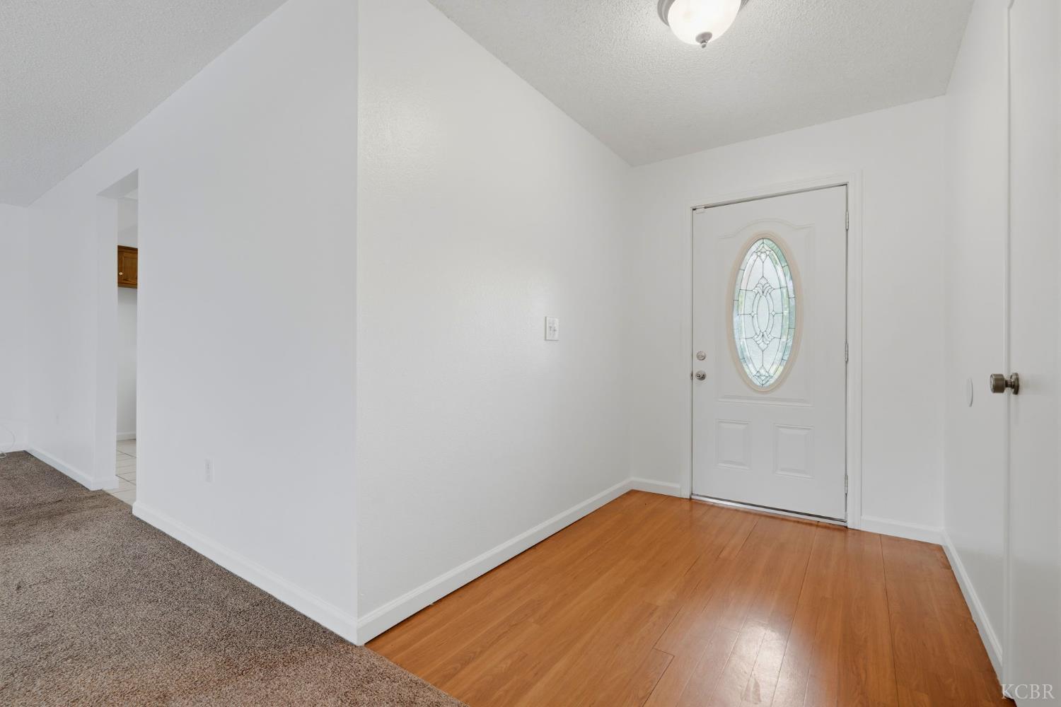 1378 Harvard Pl, Hanford, CA 93230