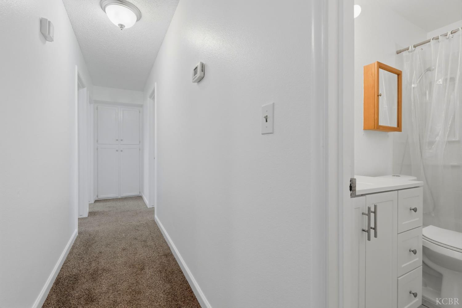 1378 Harvard Pl, Hanford, CA 93230